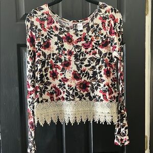 Floral Lace Trim Top